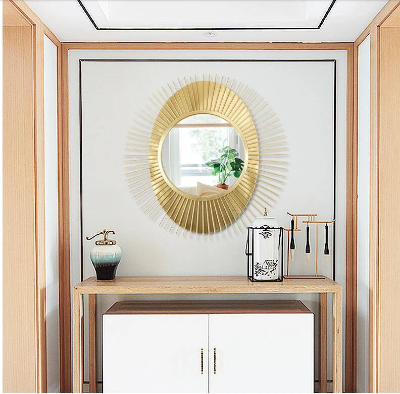 Golden Egg Accent Mirror – A Statement of Luxury and Style