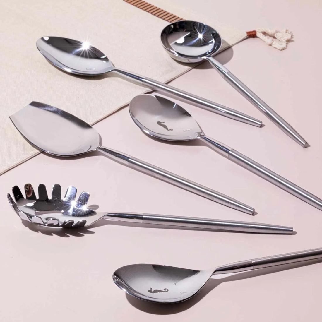 Mirissa Server Set - Set of 6 | Perfect Blend of Style and Functionality