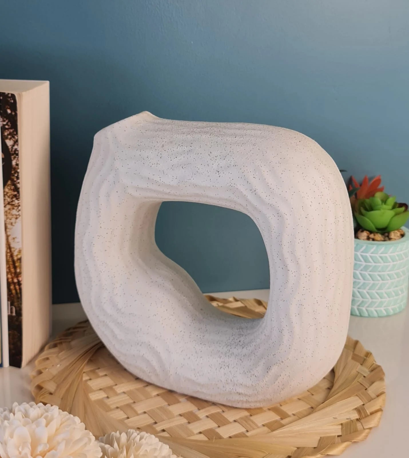 Square Ceramic Flower Vase – Elegant White Decor for Home & Office