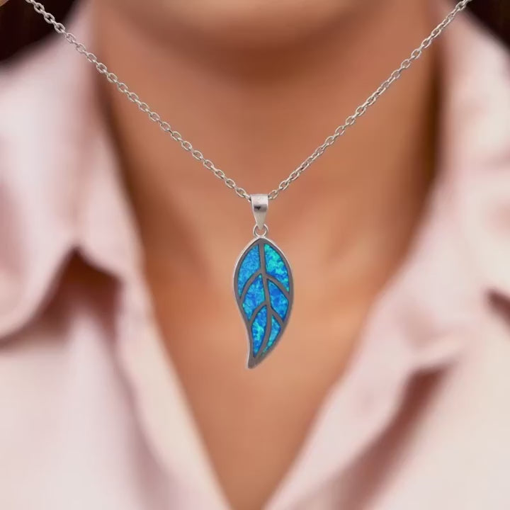 Silver Mystic Blue Leaf Pendant with Link Chain – Made with Pures 925 Silver